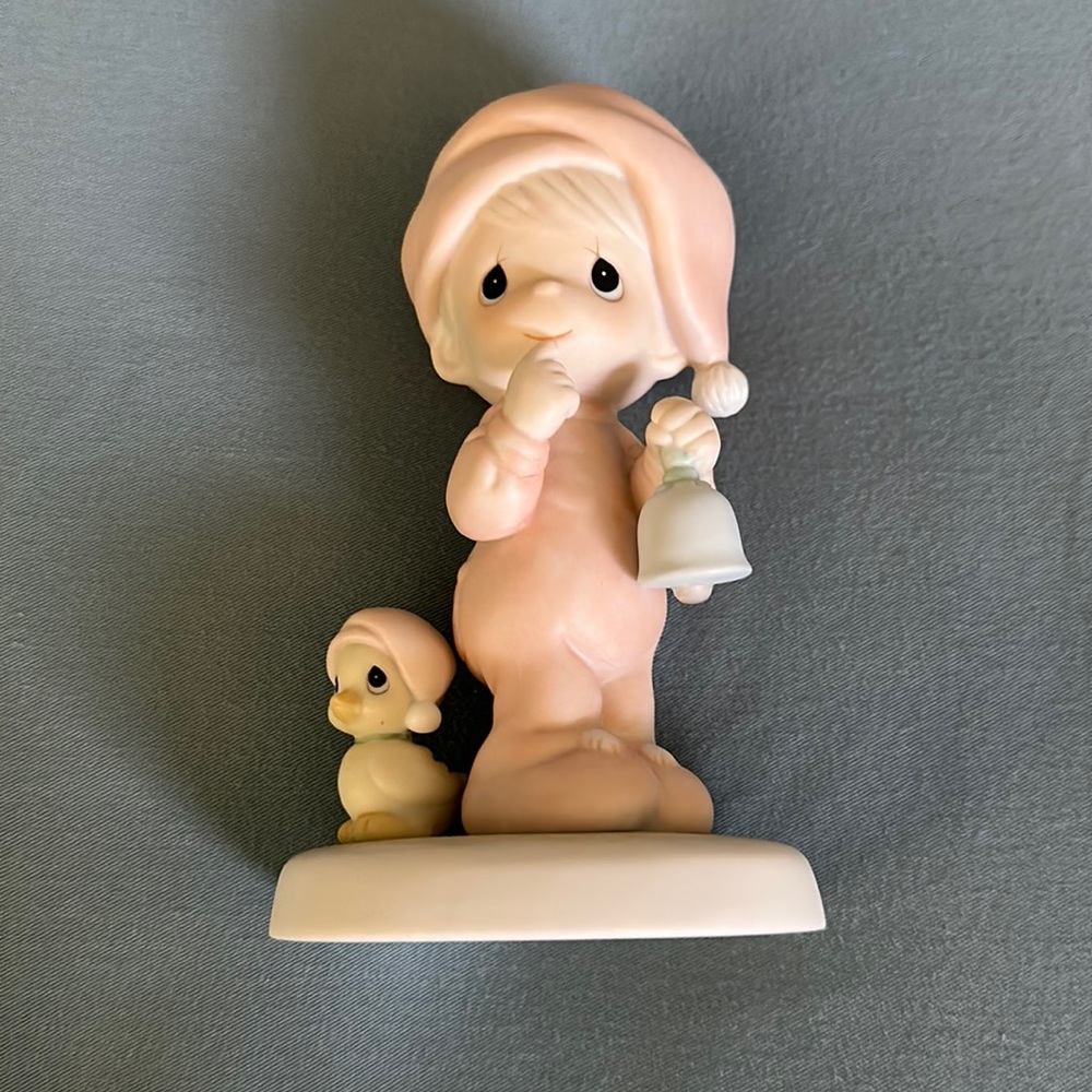 Precious Moments: 524468 “A Special Chime for Jesus” Figurine